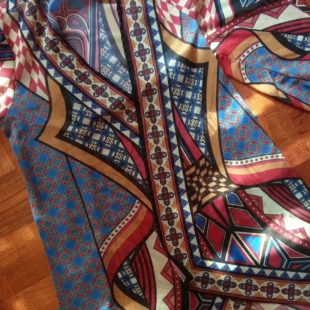 Shawl/Cover - Picture 2 of 2